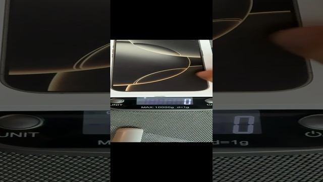 Сколько весит коробка от айфон? iPhone 16 pro Max. смотреть онлайн