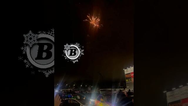 Водители ХМАО украшают свои авто гирляндами ради фото и популярности смотреть онлайн