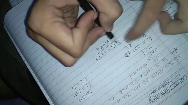0.32) 2L of 1M HCL is mixed with 1L of 1 M NaOH soln .Resulting strength of soln with pH is? смотреть онлайн
