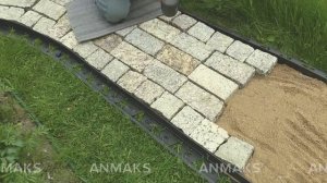 Прогрессивный способ  устройства садовых дорожек - пластиковые бордюры от компании АНМАКС.