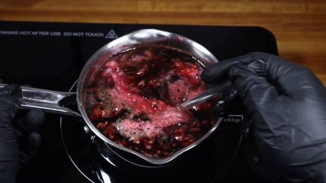 How to make quick and easy raspberry balsamic sauce! смотреть онлайн