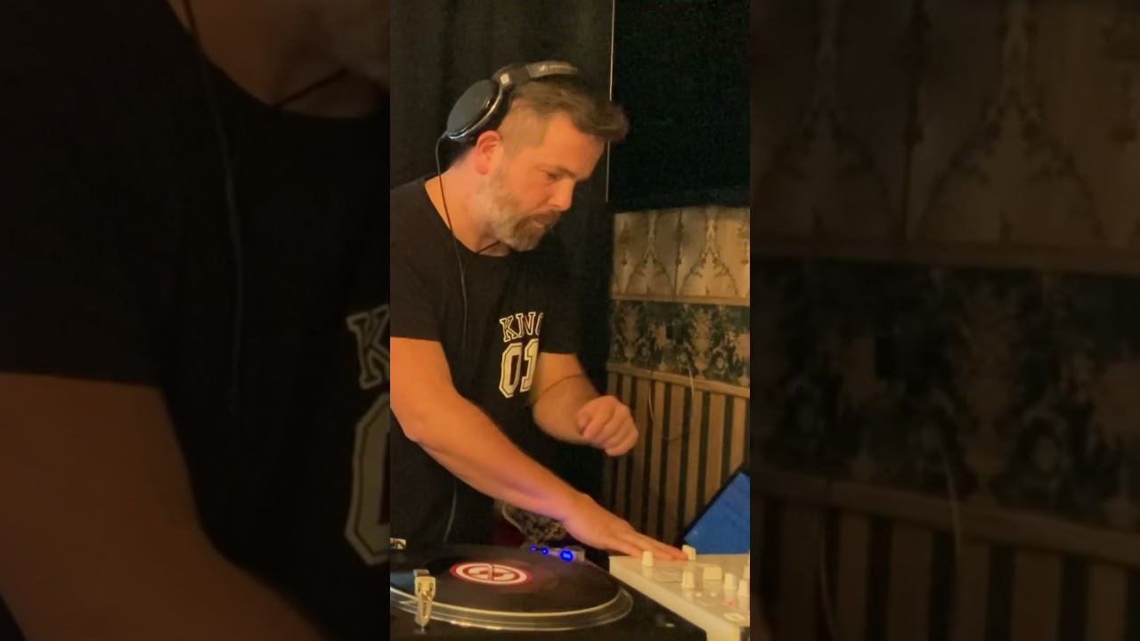 В звуковой комнате Апрель 14, 2023 ❤️ #progressivehouse