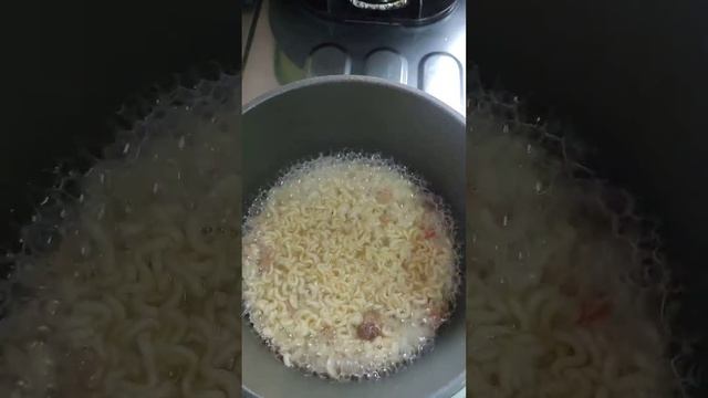 HOW TO COOK JJAJANG RAMEN||OTTOGI JJAJANG RAMEN смотреть онлайн