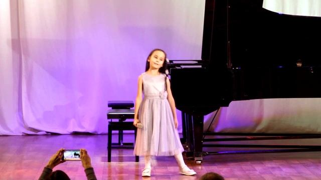 04 Д. Миндал "Елочке НЕ холодно зимой", исп. Широкобова Екатерина, пред. Кудрицкая Е.В. смотреть онлайн