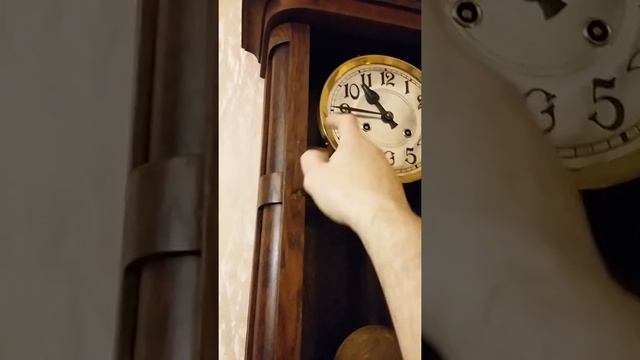 Gustav Becker с четвертным боем смотреть онлайн