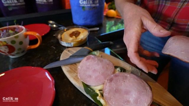 3 Easy Microgreens Recipes - Breakfast, Lunch & Dinner in 5 Minutes or Less / Indoor Gardening смотреть онлайн