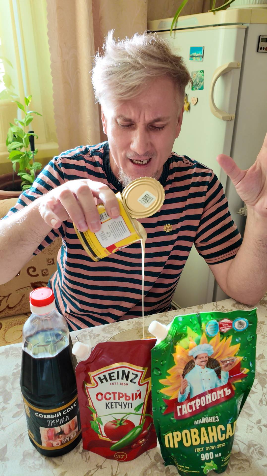 Майонез, кетчуп, соевый соус и сгущенка всё сделают едой смотреть онлайн