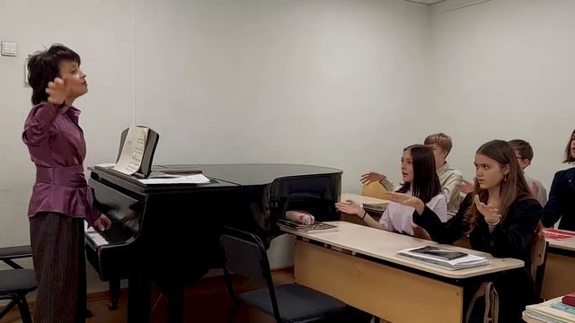 КЛАСС ТЕОРЕТИКА. Изучение септаккордов в 7 классе. Преподаватель Морозова Светлана Анатольевна смотреть онлайн