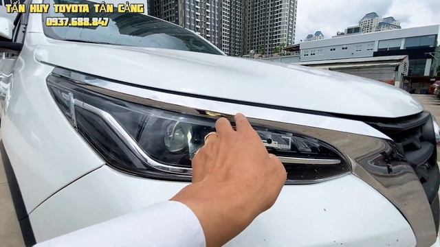 Bán Xe Toyota Fortuner 2022 2.4 AT, màu trắng ngọc trai, chuẩn 32000 km | Toyota Tân Cảng 093768884 смотреть онлайн