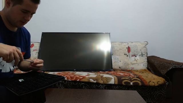 Unboxing televizor JVC LT43VU63M partea 1. смотреть онлайн
