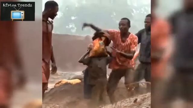 #NoCongoNoPhone: Children In Congo Are Forcefully Used As Slaves To Harvest Cobalt смотреть онлайн