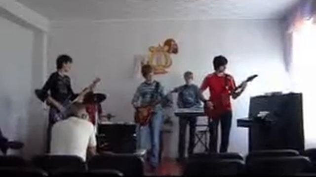 Местные парни классно играют. смотреть онлайн