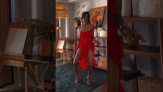 Красивая африканская девушка в красном платье танцует #dance #dancevideo #girldance #redlover смотреть онлайн