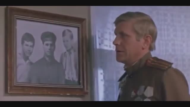 Владимир Высоцкий - Он не вернулся из боя (из фильма "Мерседес уходит от погони") - Песни о войне смотреть онлайн