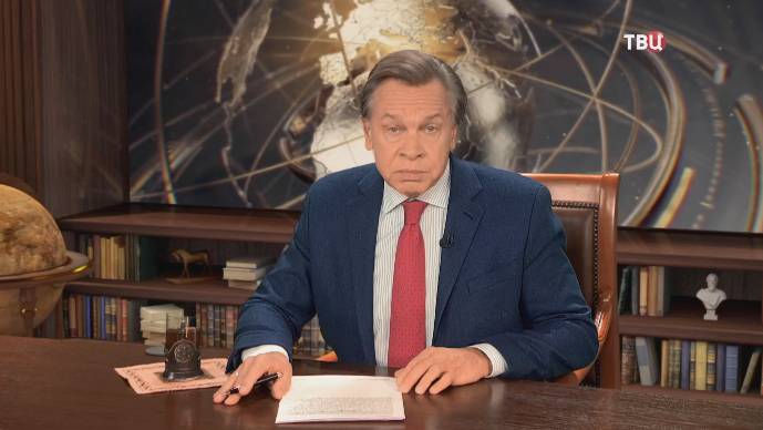 Схватка за тротуары: курьеры на электровелосипедах против пешеходов смотреть онлайн