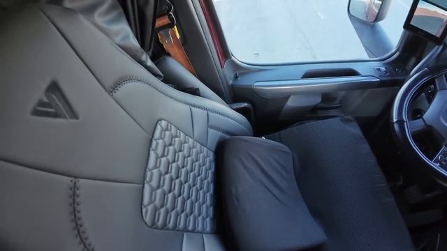 Обзор моего трака/Freightliner Cascadia смотреть онлайн