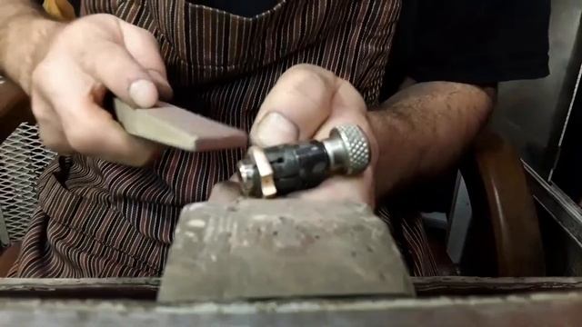 Кольцо помолвочное 585 пр. С бриллиантом 0.2 ct. смотреть онлайн