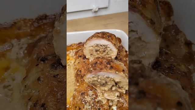 Вкусные рулеты из куриной грудки.Подробный рецепты, вы сможете найти на моем канале на Яндекс дзен. смотреть онлайн