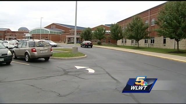 Student suspended after social media post; father says school went too far смотреть онлайн