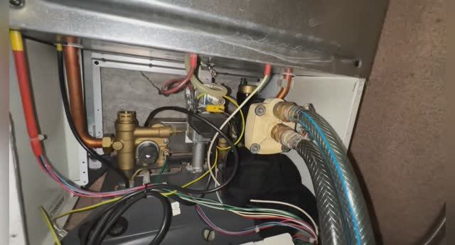 Baxi Luna 3 COMFORT. Ошибка E02. +7 (495) 664-49-45/ смотреть онлайн