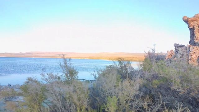 Dusk at Mono Lake (California, 🇺🇸) смотреть онлайн