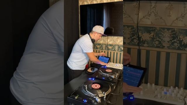 В звуковой комнате Февраль 02, 2023 ❤️✈️ #progressivehouse