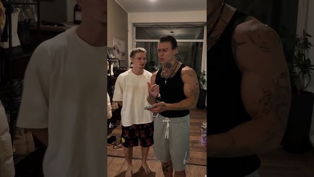 С ПЛУТТО в эфире радио "Урал-Романтика". Спасибо за красивую песню Стас Михайлов смотреть онлайн