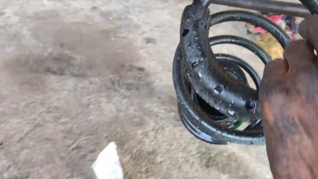 Honda City front shock absorber change (@skilledmechanictamil ) смотреть онлайн