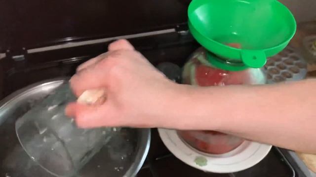 Арбуз с помидором, очень вкусная закатка на зиму. смотреть онлайн