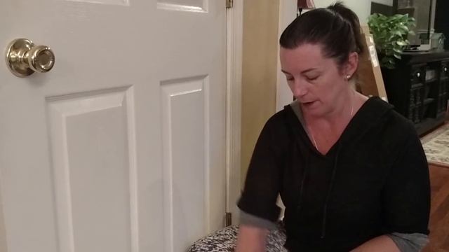 365 Day sof DIY - Paint the Hinges to Match the Knob! смотреть онлайн