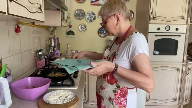 Доброе воскресное утро. Спешу готовить обед…. смотреть онлайн