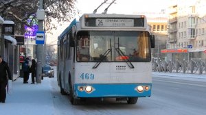 Троллейбус Екатеринбурга ЗиУ-682Г-016.02 борт. №469 маршрут №26 на остановке «Проспект Ленина»