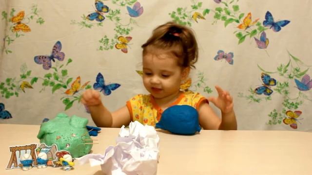 Распаковка сюрпризов из теста Play-Doh Смурфики смотреть онлайн