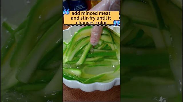 Chinese Food: Fried Pork with Zucchini——西葫芦炒肉 смотреть онлайн