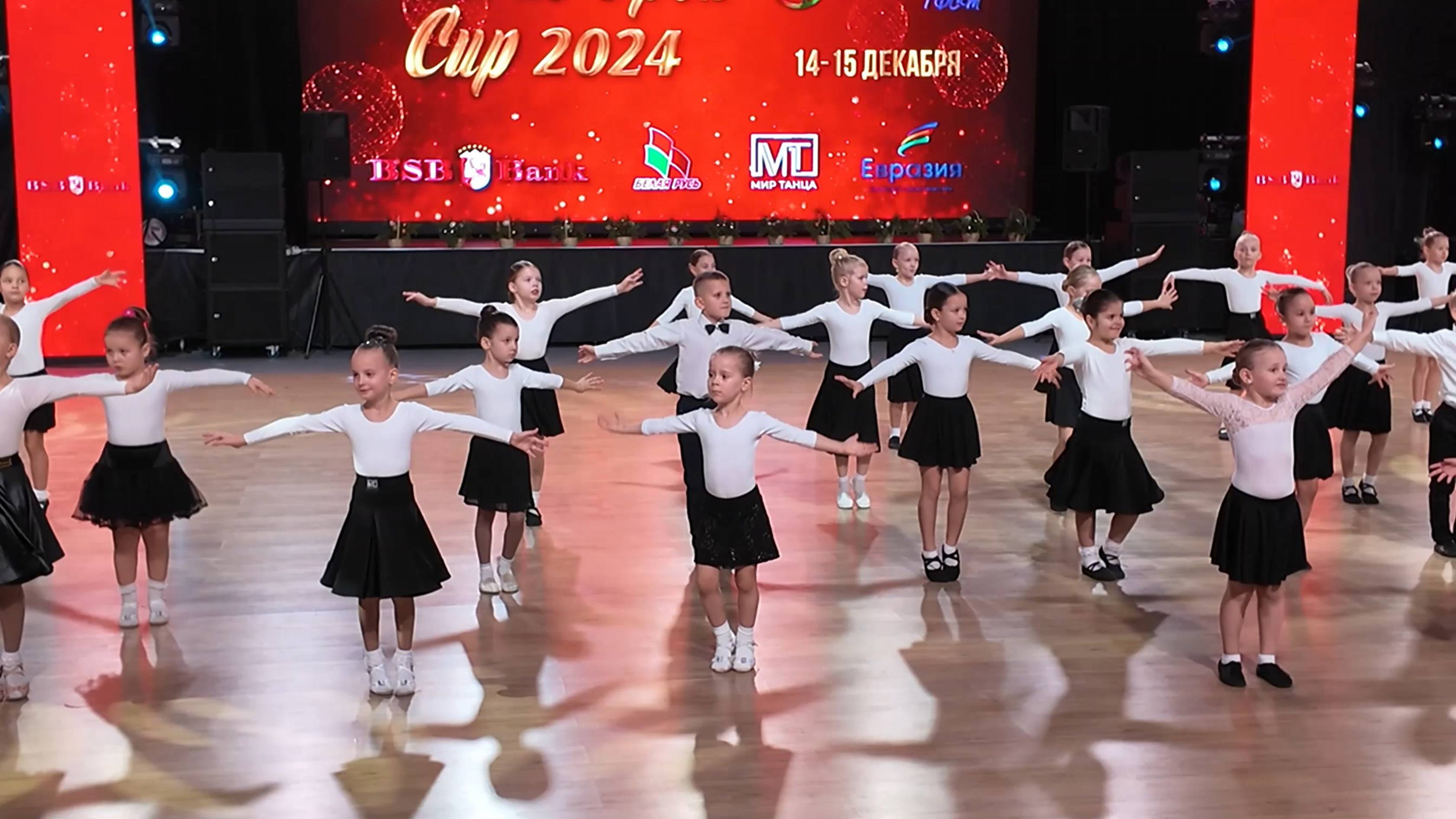 Полька, медленный вальс, ча-ча-ча, солнышко / Закрытая группа (начинающие) Belarus Open Cup 2024 смотреть онлайн