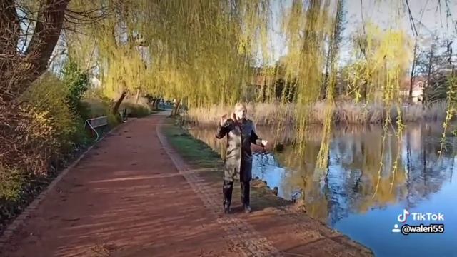 Прогулка Жанны и Валеры у озера в Берлине