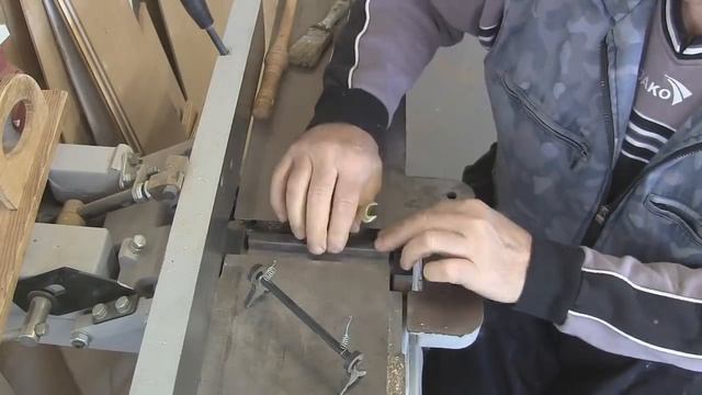 Как быстро и очень точно выставить фуговальные ножи. Setting jointing knives. смотреть онлайн