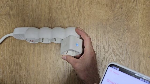 LEDVANCE Smart Plug WiFi - REVIEW and Unboxing смотреть онлайн