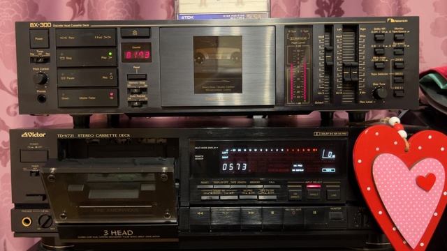 Victor TD-V721 против Nakamichi BX-300! смотреть онлайн