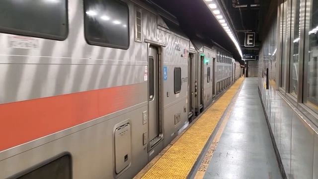 New Jersey Transit 4636 - Departs New York Penn Station смотреть онлайн