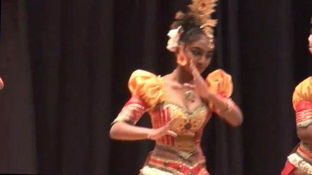 65th Sri Lanka Independence Day Toronto Canada 2013 - Pooja Dance - Upekkha Gangodawila смотреть онлайн