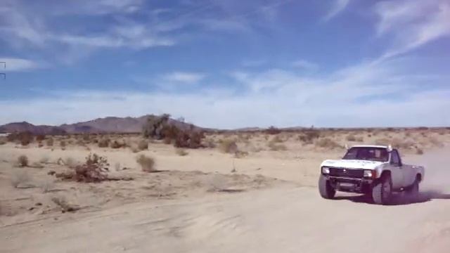 1985 toyota pickup jump fail смотреть онлайн