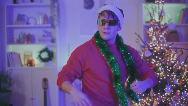 Новый год идет! смотреть онлайн
