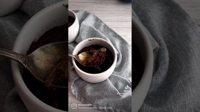 Two Minute Brownies смотреть онлайн
