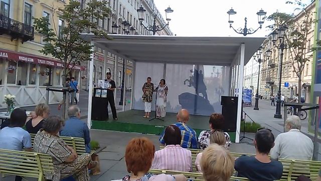 Сергей Баженов на презентации поэтического альманаха "Паровоз". смотреть онлайн