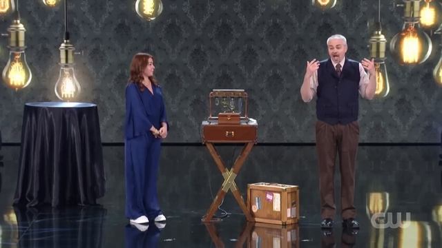 Can four light bulbs fool Penn & Teller?!? Peter Wood returns to Fool Us смотреть онлайн