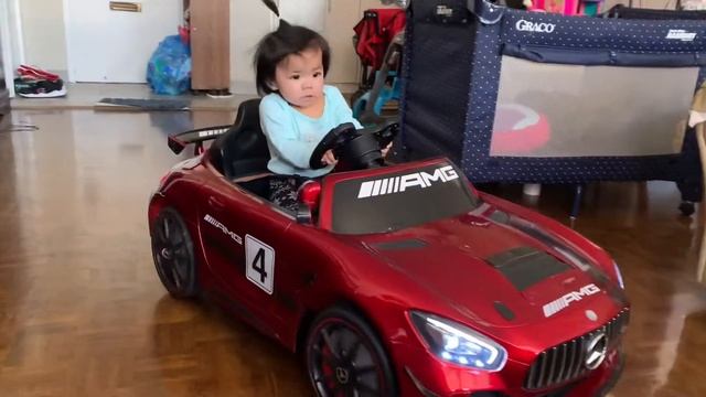 9 months Baby driving on Mercedes-benz Amg Gt4 😎 смотреть онлайн