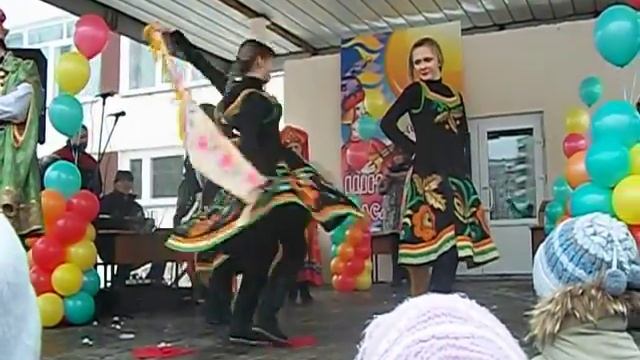 Масленица возле школы смотреть онлайн