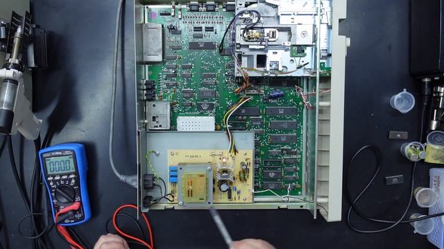 Commodore 128DCR troubleshooting and power supply repair смотреть онлайн