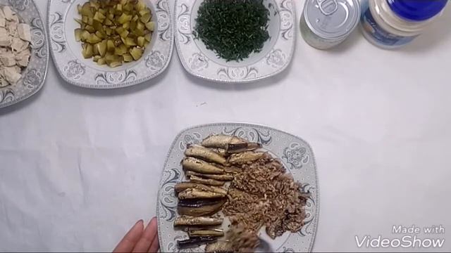Balıqlı Salat. Şprot Salatı